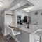New - Waterfront Renovated beauty with heated pool - تامبا