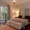 Casa Robelina 4bd+4bths. Center.