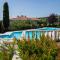 Villa Rolls - Porzione di Villa con piscina,giardino e parcheggi
