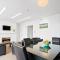 Stunning 2 Bedroom Apartment with Balcony!