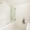 Modern Sanctuary by the Silverleaves Beach