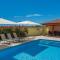 Gorgeous apartments with shared heated pool - Musalez