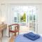 Secluded Spacious Garden Suite