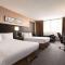 Travelodge by Wyndham Quebec City Hotel & Convention Centre