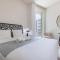 Deluxe Apartment in City Center by LovelyStay