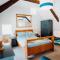 Quaint cosy cottage with a hot tub in Tenby centre