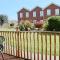 Corton Retreats At Waterside Park