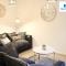 Large House By Keysleeps Short Lets Northampton M1 With Free Parking Contractors Leisure - Great Billing