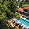 Pefkon Suites