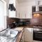 Oxheys House - 5 Bedrooms Contractors Parking
