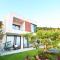 Villa White Pearl