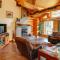 Riverside Log Cabin On-Site Aurora Viewing!