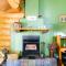 Riverside Log Cabin On-Site Aurora Viewing! - North Pole
