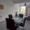 Kinetious Nisous Stylish Apt, Pool, near the Beach