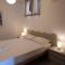 Kinetious Nisous Stylish Apt, Pool, near the Beach