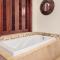 Waipouli Beach Resort Spectacular Luxury Oceanfront Condo Sleeps 8 AC Pool