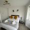 3 bed luxury open plan living