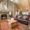 Abe's Cool Cabin - Nice luxury home with a game room, hot tub, and pool table - بيغ بير لاكي