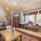 Abes Cool Cabin - Nice luxury home with a game room, hot tub, and pool table