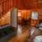 Twin Bear - Cozy and convenient, relaxing cabin with a nice fenced yard and a BBQ - 舒格洛夫