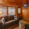 Twin Bear - Cozy and convenient, relaxing cabin with a nice fenced yard and a BBQ - 舒格洛夫