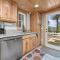 Boulder Bear - Modern mountain home in a desirable area of Big Bear with peek-a-boo lake views