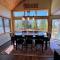 New Property! Updated 3 bed 3 bath condo with mountain ski slope views in Bretton Woods - بريتون وودز