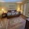 New Property! Updated 3 bed 3 bath condo with mountain ski slope views in Bretton Woods - بريتون وودز