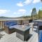 Grand Lakefront Escape - Gorgeous Lakefront home with Hot Tub and Game Room! - بيغ بير لاكي
