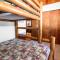 The Cuddle Inn - True feeling of a great cabin! Beautiful and homey! Walking distance to the lake! - بيغ بير لاكي
