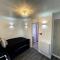 Chic 2 Bedroom Flat - Trimley Heath