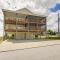Inviting Atlantic Beach Townhome about half Mi to Ocean