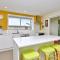 Charlesworth Villa - Christchurch Holiday Homes