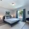 Modern Comfortable Stay!Sleeps 8! - West Palm Beach