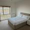 Modern 2 bed flat with balcony