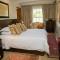 Maison Chablis Guest House