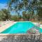 Trullo Delori with infinity Pool