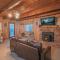 Big Wood Pines - Relaxing home with a large fenced yard for your furry friends to enjoy!