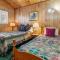Snowridge - Charming classic cabin with a wood burning fireplace and WiFI!