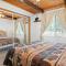 Lazy Bear Cabin -Beautiful mountaineer style cabin with wood ceilings and beamed accents