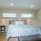 Modern Times - Amazing place with super open concept! Jet tub! - بيغ بير لاكي