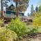 Junipers Cottage - Secluded hideaway with a large fenced yard giving the feeling of privacy!
