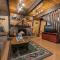 Comfy Cubby - Cozy mountain home in a great location near Bear Mountain Ski Resort