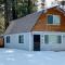 Cub Paws - Cute little cabin with a beautiful wood burning fireplace!