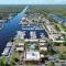 Marina getaway on the water! - Naples