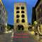 PortaTorre Suite, a Charming apartment in the Heart of Como, Free Private Parking, Air Conditioning & More! - Комо