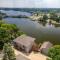 Natalies Nook, Lake Hideaway near Downtown Fun!