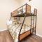Moose Tracks Lodge - Forest and mountain views! Smart TV with streaming app and Game Room! - Биг-Бэар-Сити