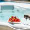 Nice Home In Snasici With Jacuzzi - Mali Turini