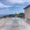 Villa Mediterranea with Heated Pool, close to Town